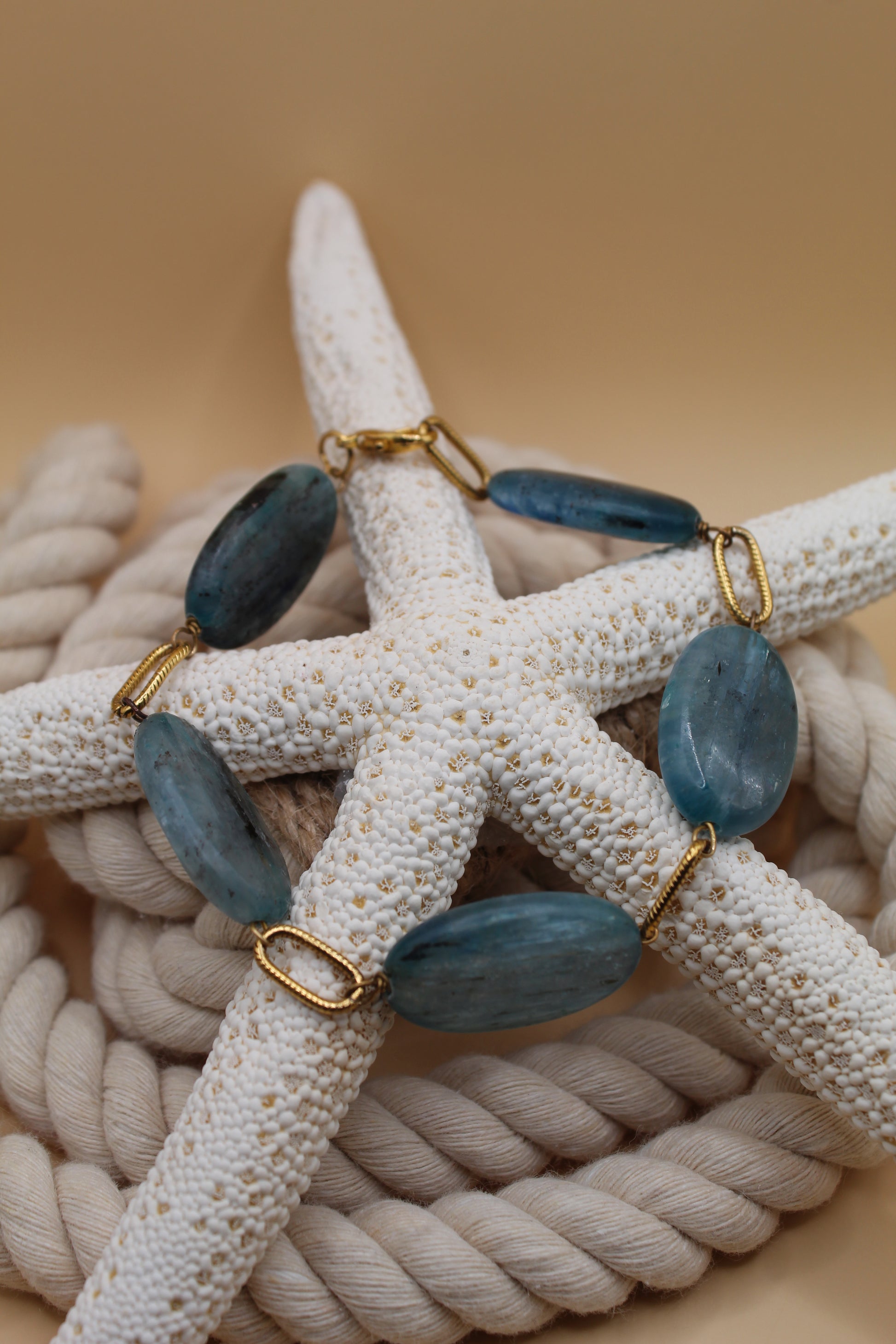 Blue moon (bracelet)