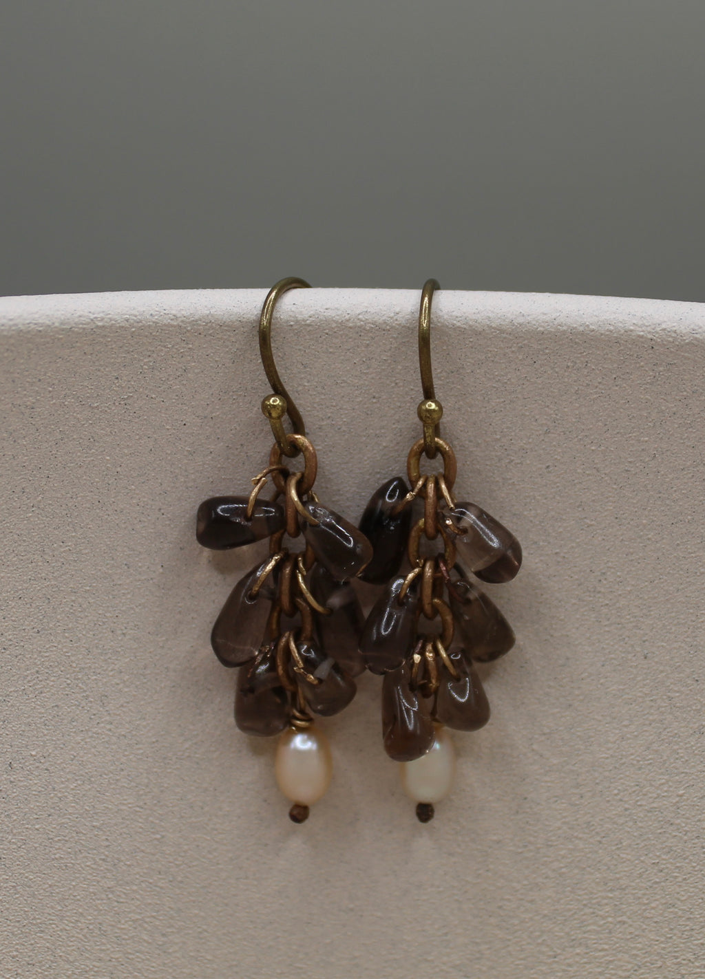 Cascades and pearls