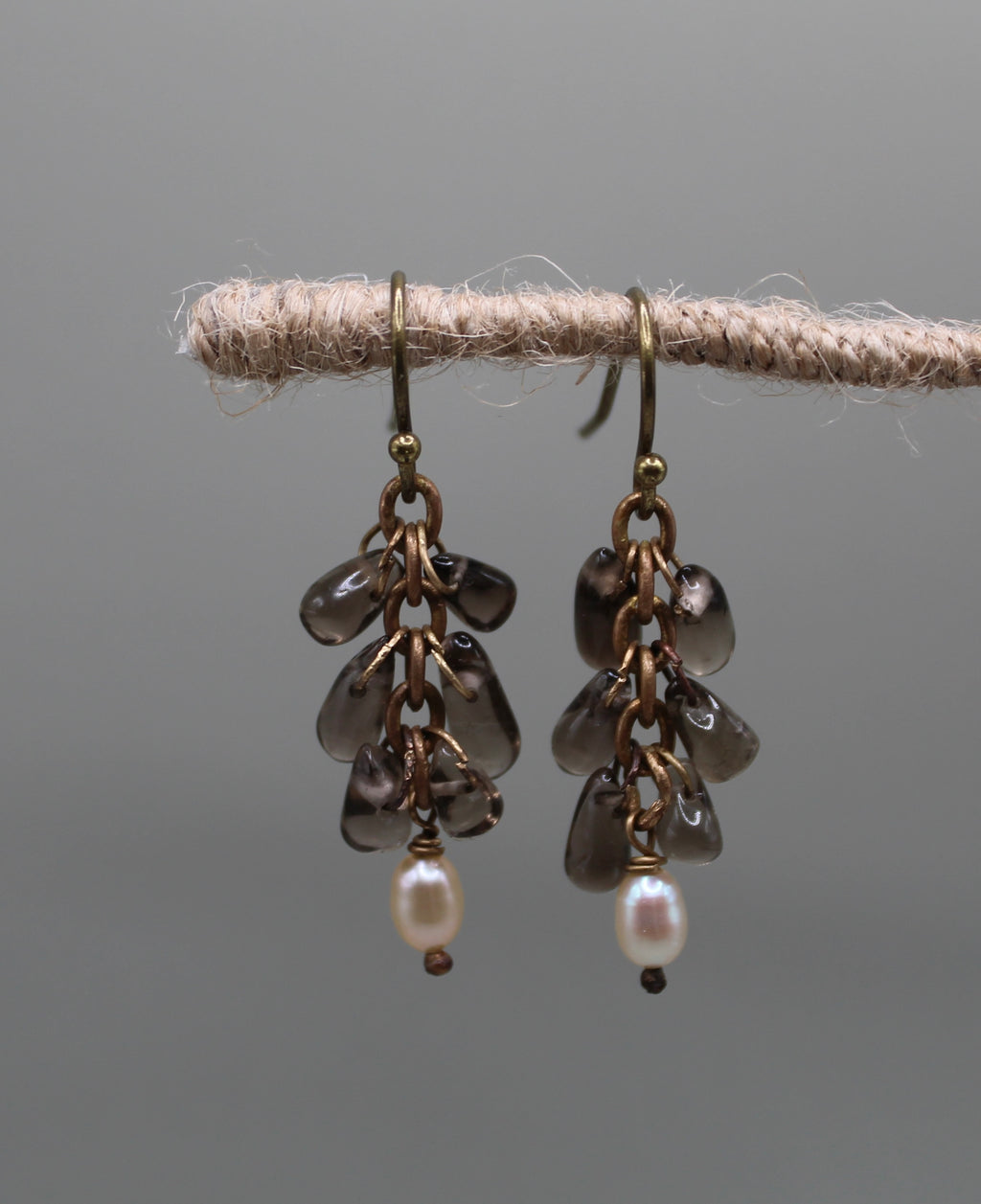 Cascades and pearls